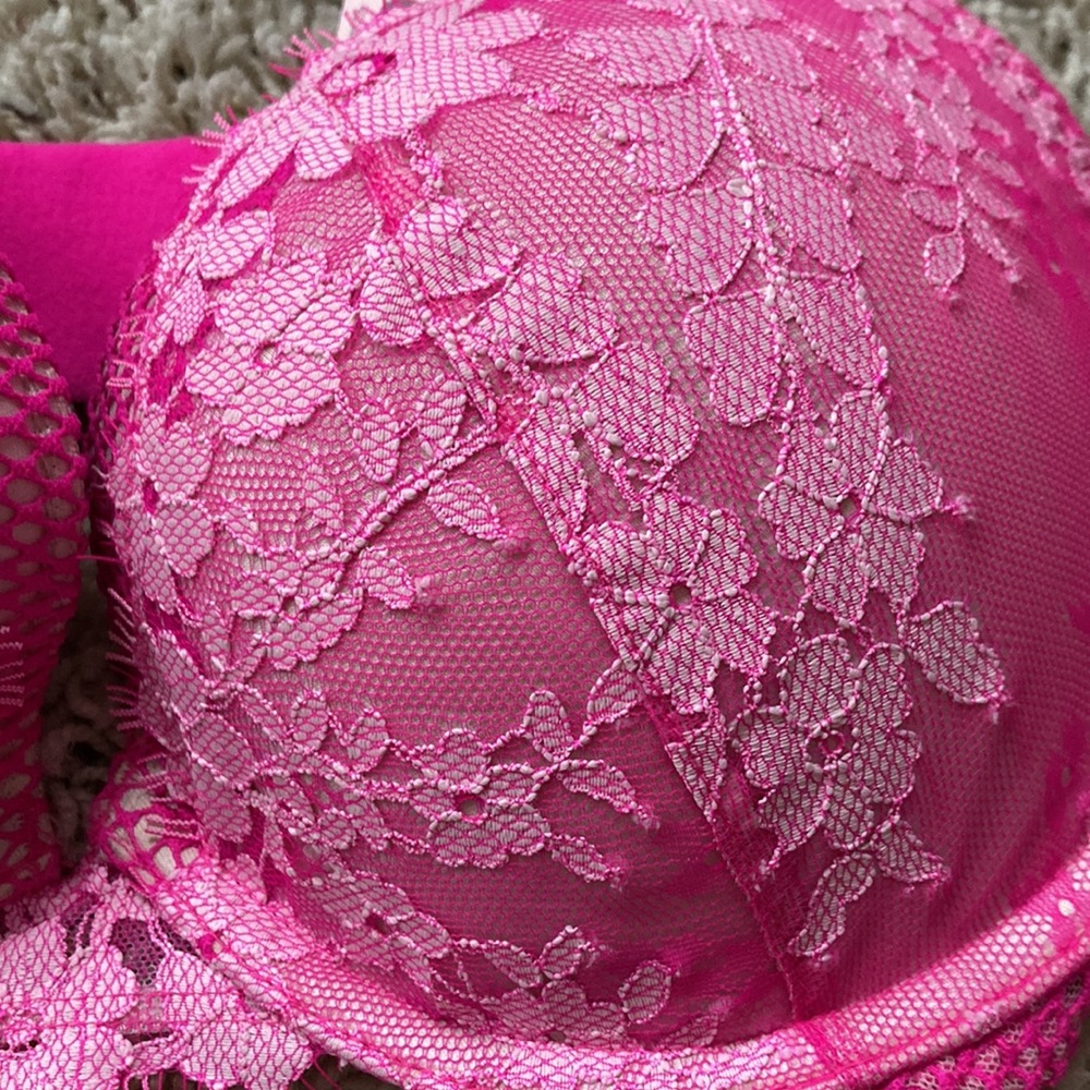 Victoria’s Secret Dream Angel Push-up Lace Bra - 34D - Picture 2 of 6